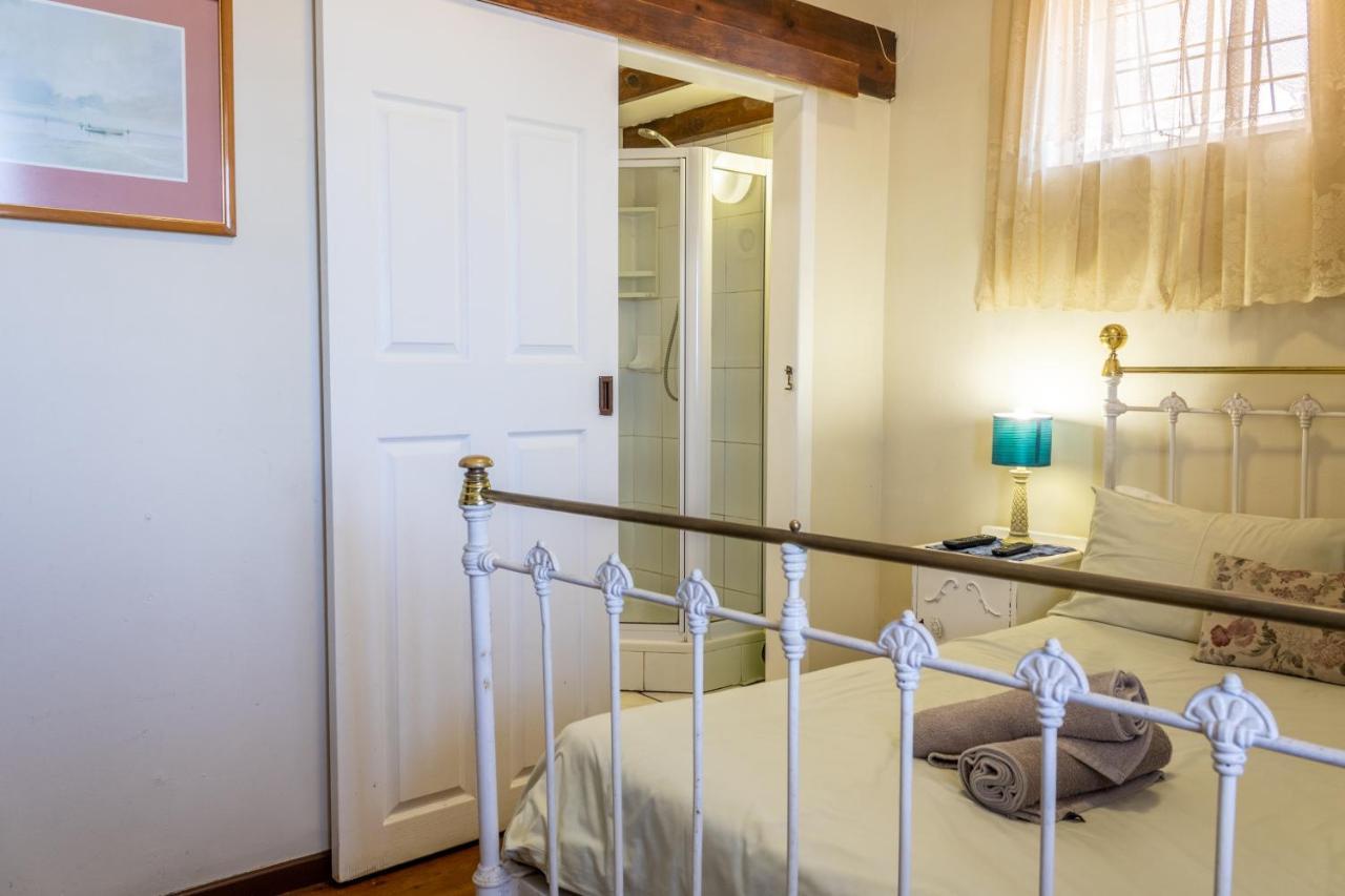 Bay Vista Guesthouse มอสเซิลเบย์ ภายนอก รูปภาพ
